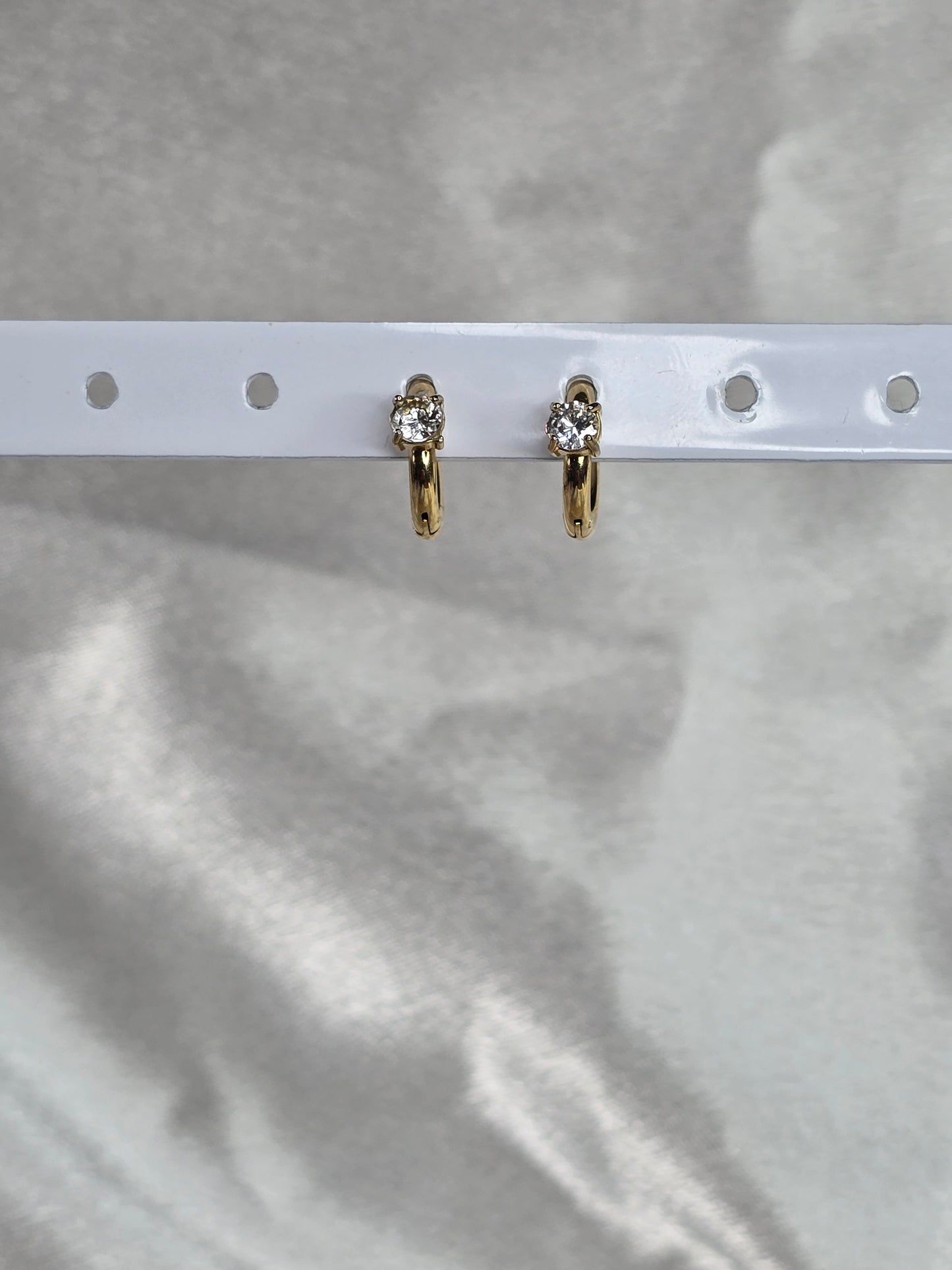 Boucles d'oreilles mini créole avec strasses