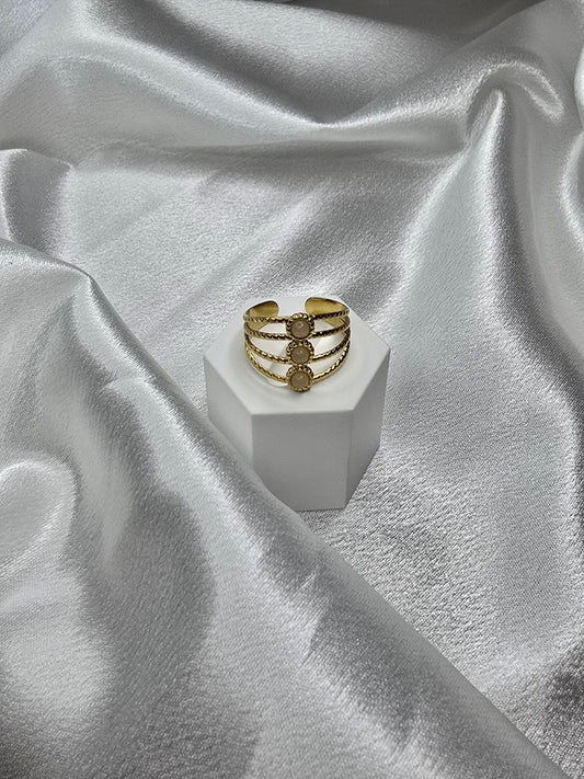 Bague dorée triple ligne avec triple pierres rondes en acier inoxydable