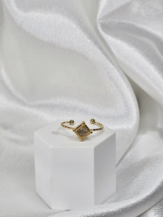 Bague réglable forme losange en acier doré