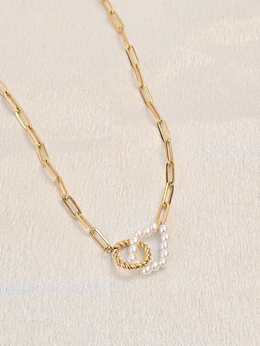 Collier Lara